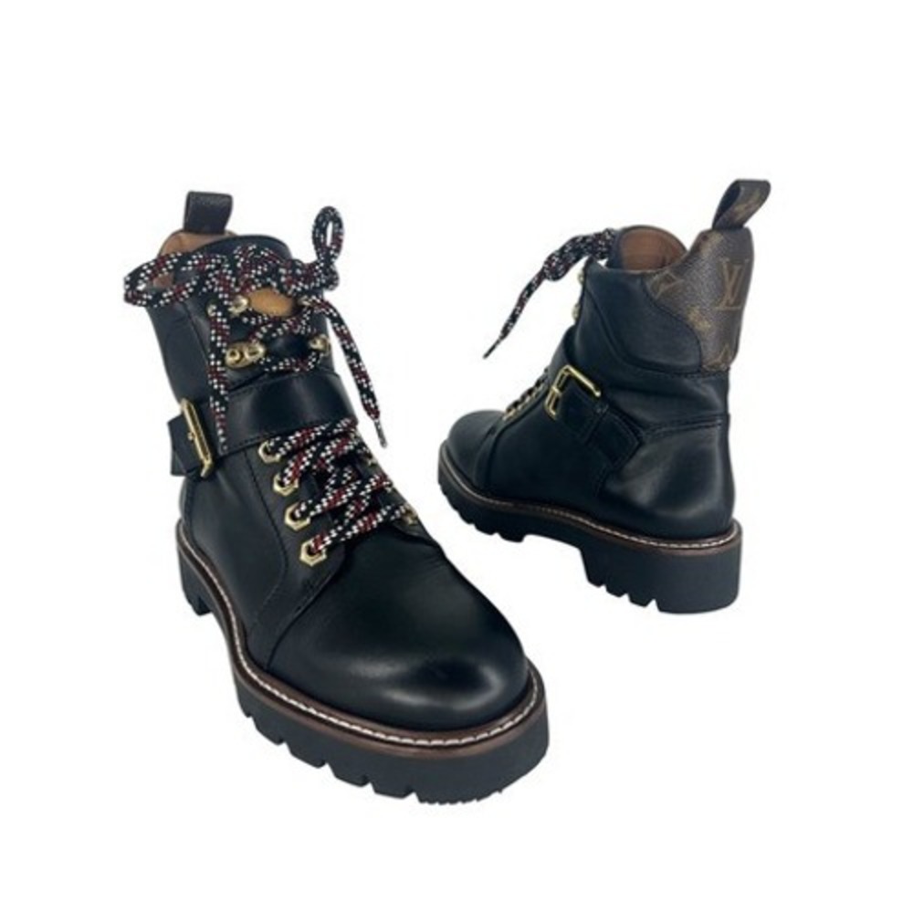 Louis Vuitton Calfskin Territory Ranger Combat Boots in Black Size 36